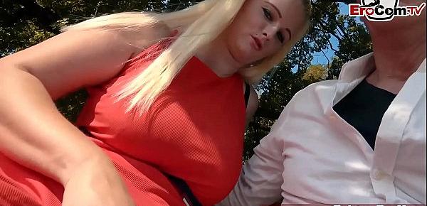  EroCom Date - Dicke Blonde Frau mit natur titten wird bei Straßenflirt Casting abgeschleppt und gefickt